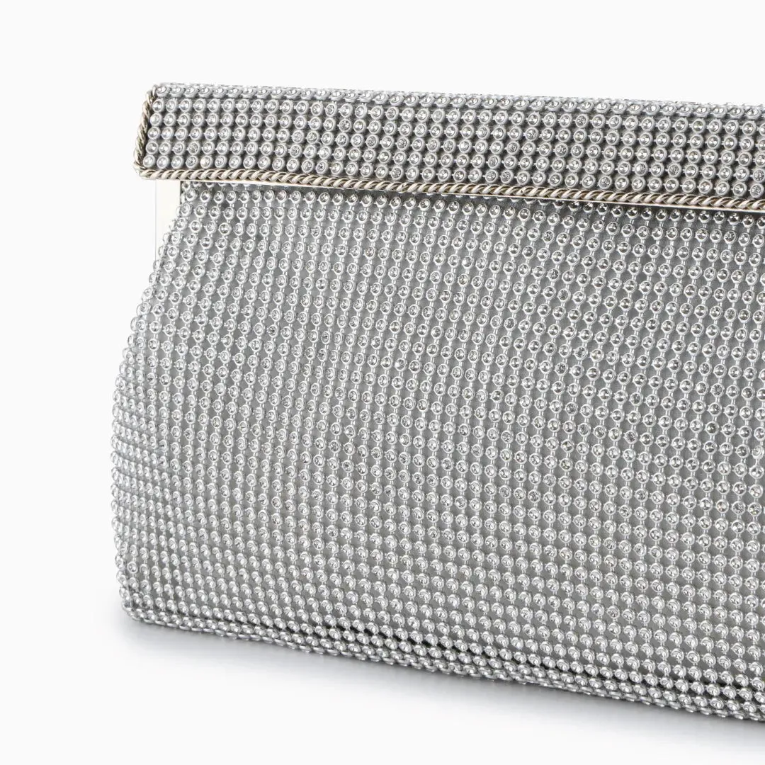 Aurielle | A Gleaming Classic for Timeless Sophistication