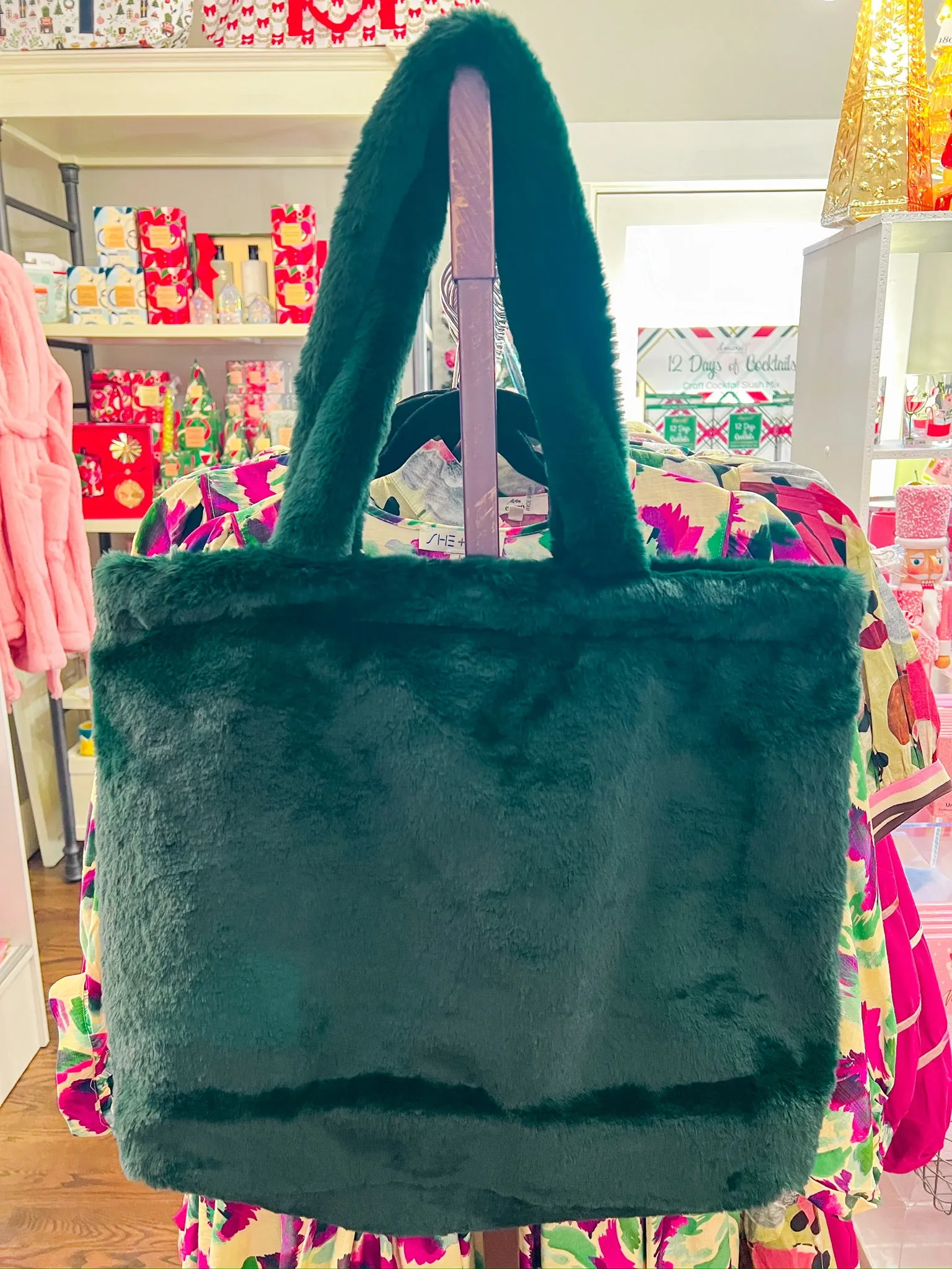 Cozy Cabin Faux Fur Tote - Pine