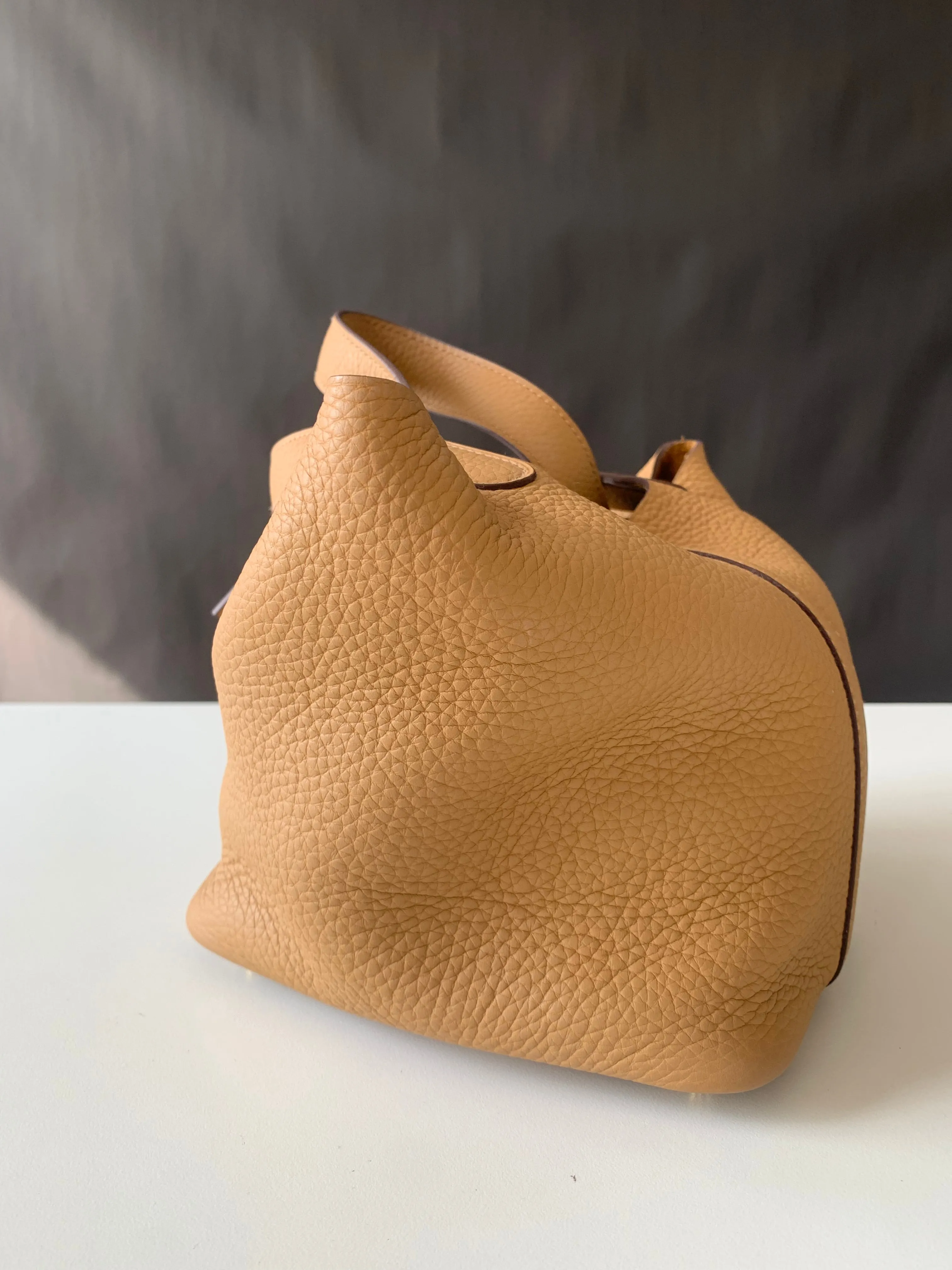 <b> HERMES</b> <br>Picotin 18
