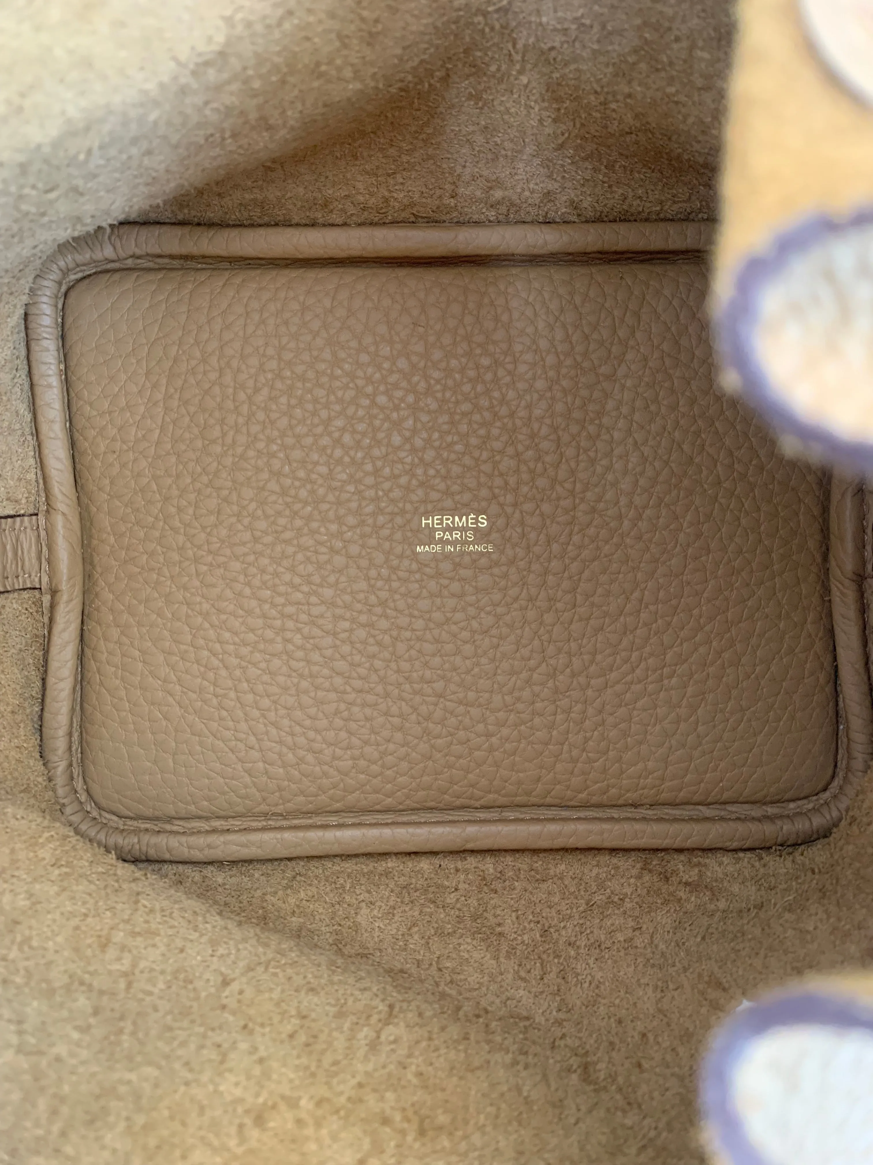 <b> HERMES</b> <br>Picotin 18